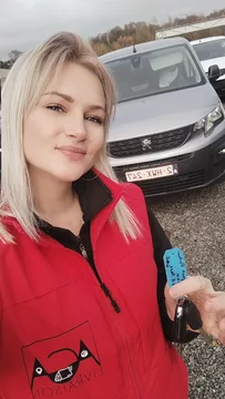 Transportador Carrinha pequena Peugeot  Partner  em JUPILLE-SUR-MEUSE Bélgica